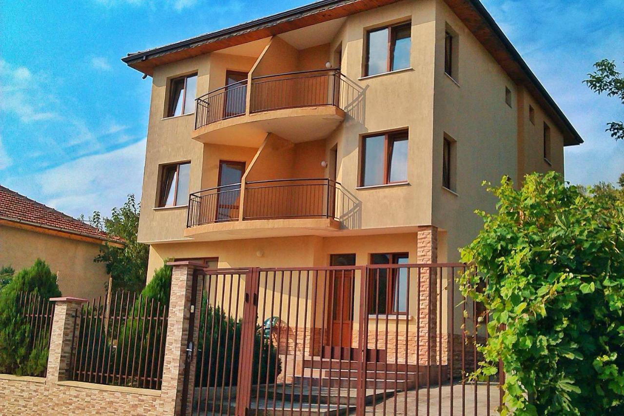 Tatyana Guest House Byala  Extérieur photo